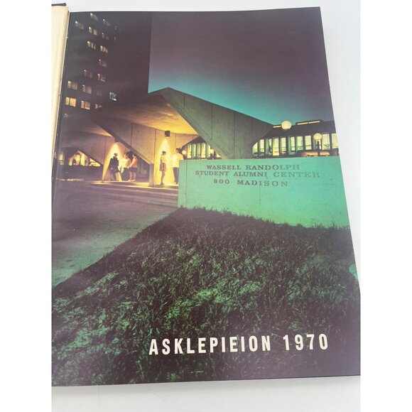 Asklepieion 1970 University Of Tennessee Health Sciences Memphis Yearbook - Picture 2 of 8